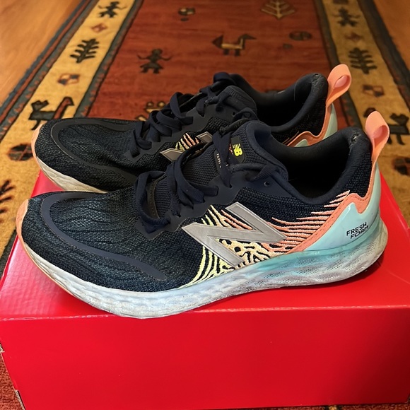 7.5 New Balance Fresh Foam Tempo road running shoes - Picture 3 of 6